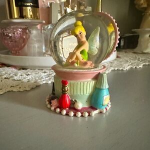 EUC condition Disney mini globe tinkerbell
Kept in storage